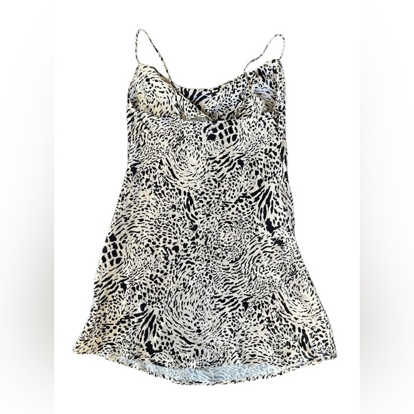Windsor Sleek & Chic Leopard Print Satin Mini Dress Size Medium - Picture 3 of 10